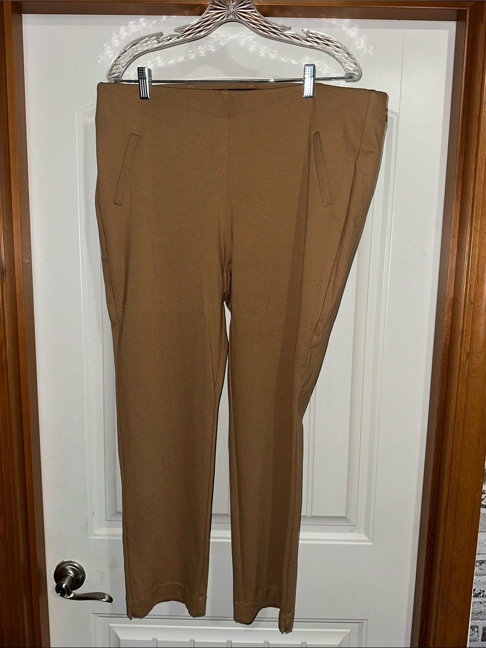 Chico's Skinny Ponte Pants in Camel size 3 / 16